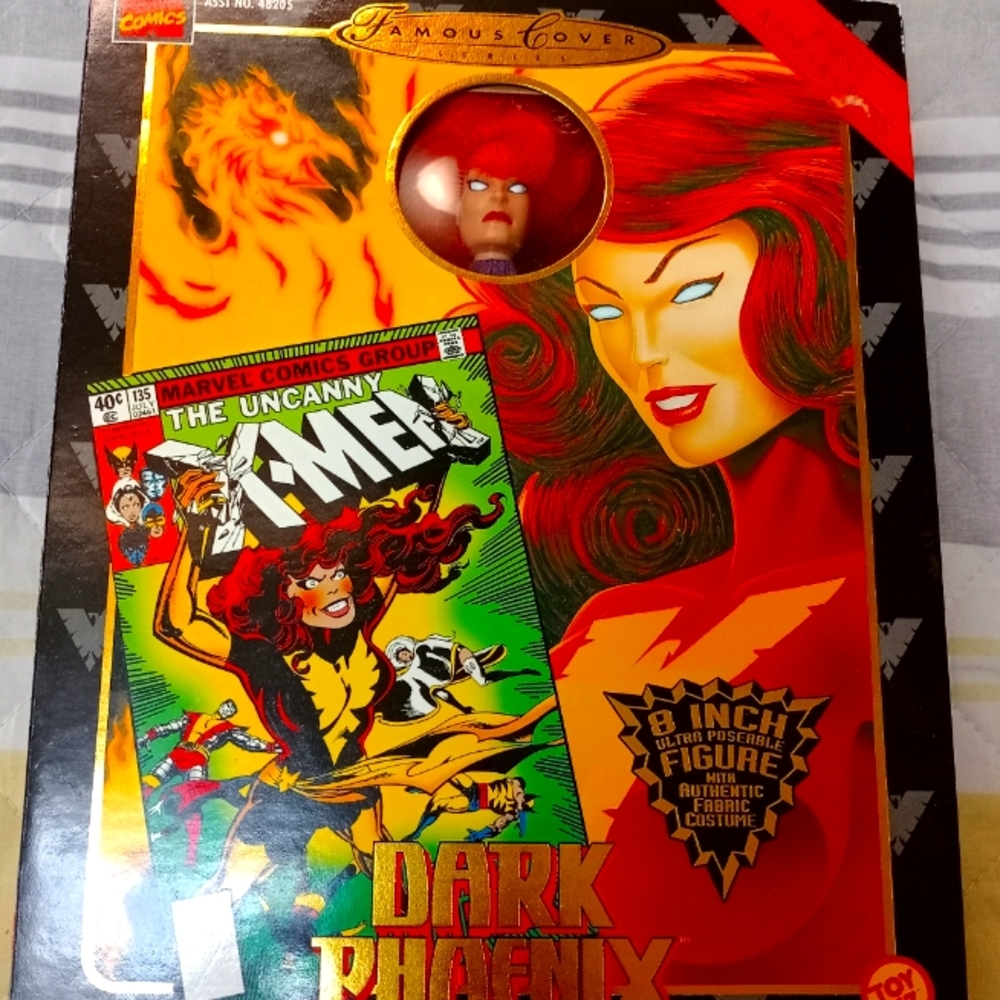 Dark Phoenix marvel famous covers 8 inch action figure marvel